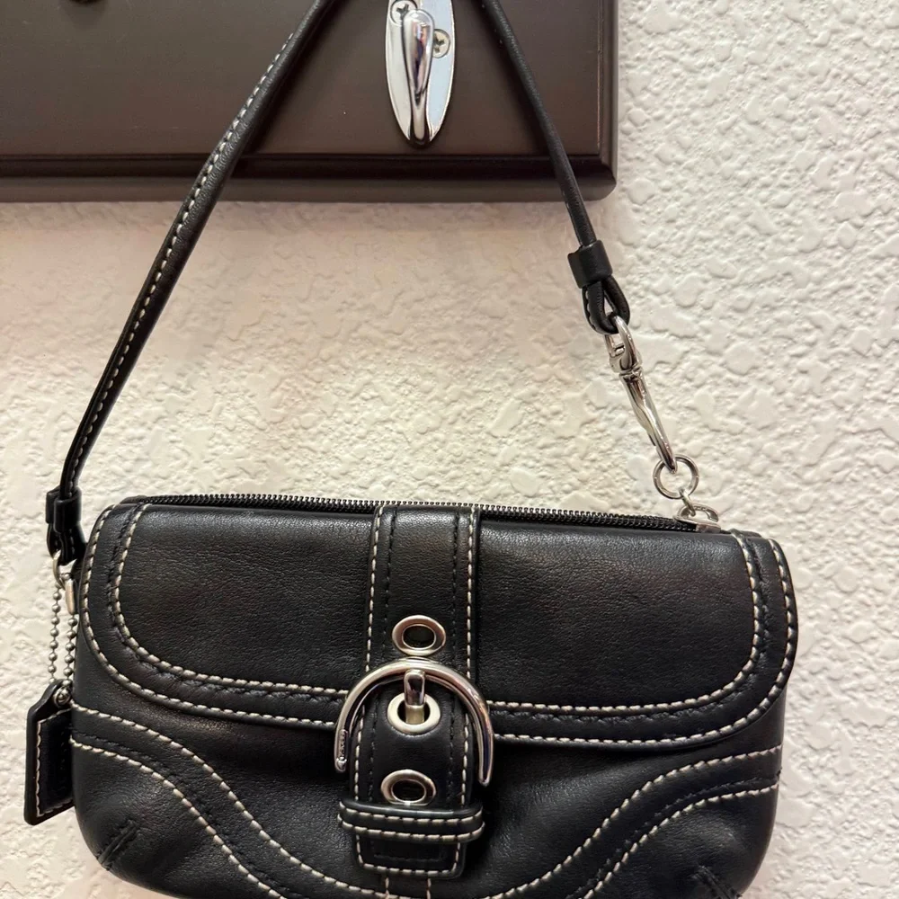 Vintage COACH Black Leather Women's Bag - Picture 1 of 9